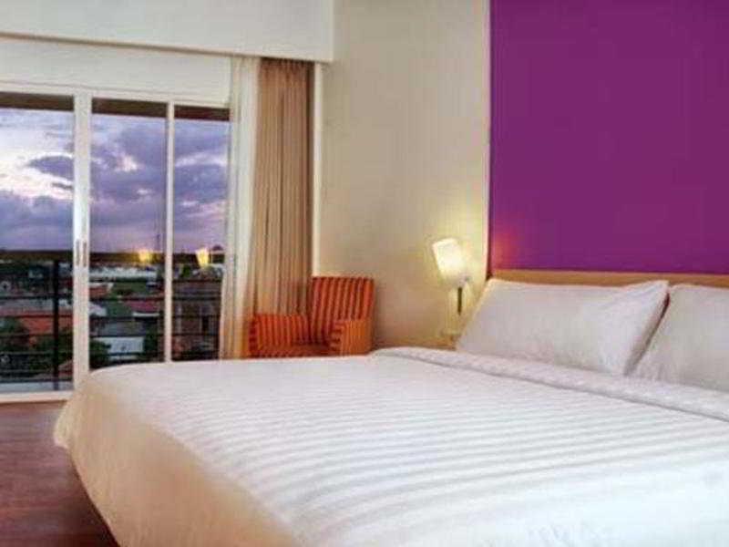Hotel Quest Simpang Lima - By Aston Semarang