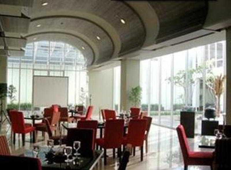 Quest Simpang Lima - By Aston 4* Semarang