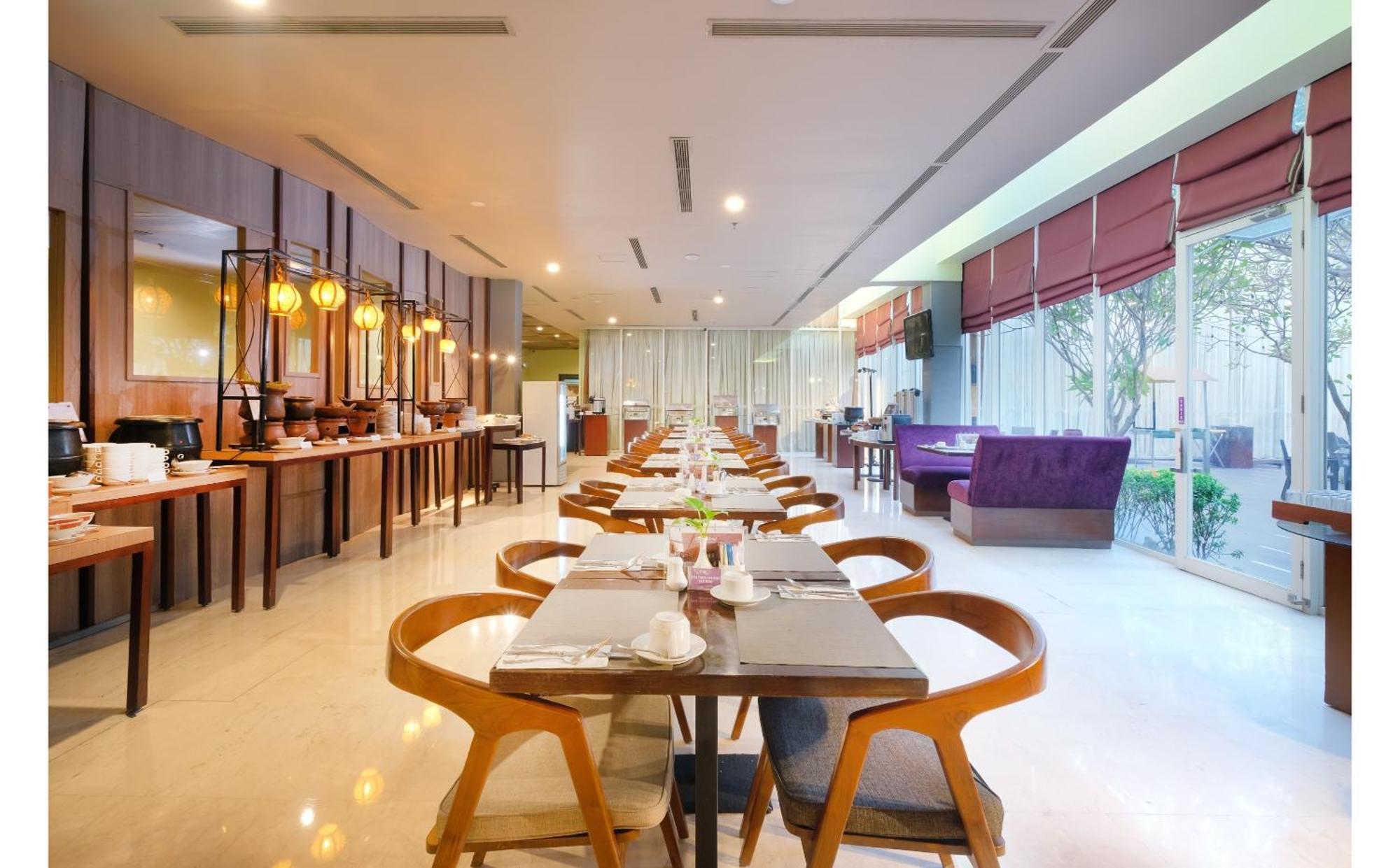 Quest Simpang Lima - By Aston
