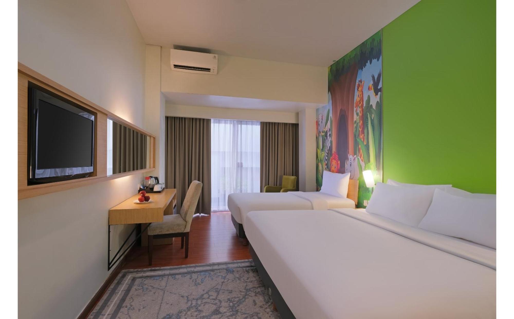 Quest Simpang Lima - By Aston Hotel